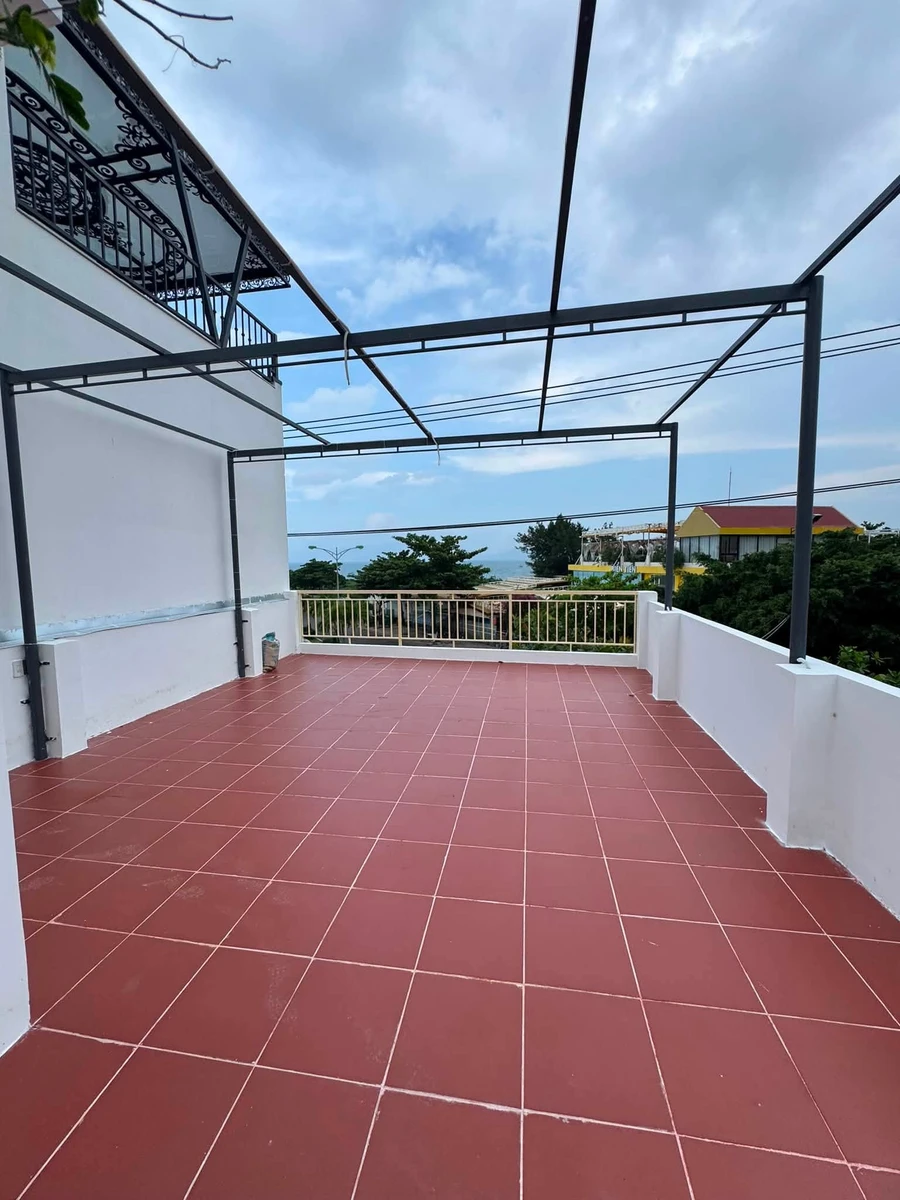 Cho thuê nhà 3 tầng kinh doanh Phạm Văn Đồng Nha Trang, 220m2, 25 triệu/tháng - Ảnh thu nhỏ 4