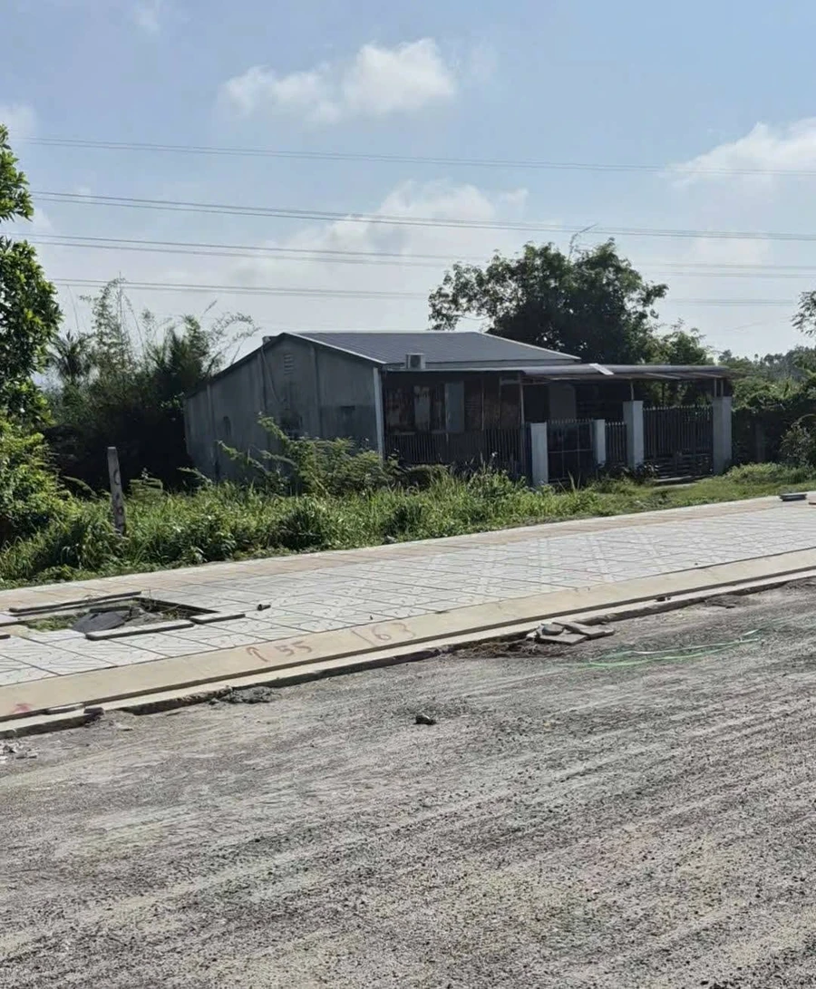Bán đất mặt tiền Trường Chinh 750m² Tây Ninh 3,8 tỷ - Ảnh thu nhỏ 2