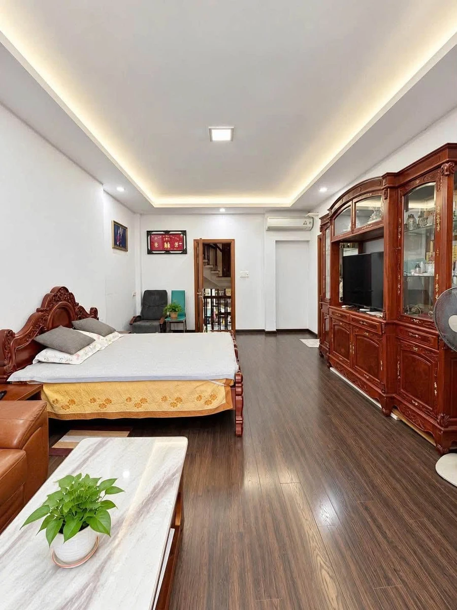 Bán biệt thự 125m2 6 phòng ngủ khu VIP sân bay Tân Bình - Ảnh thu nhỏ 3