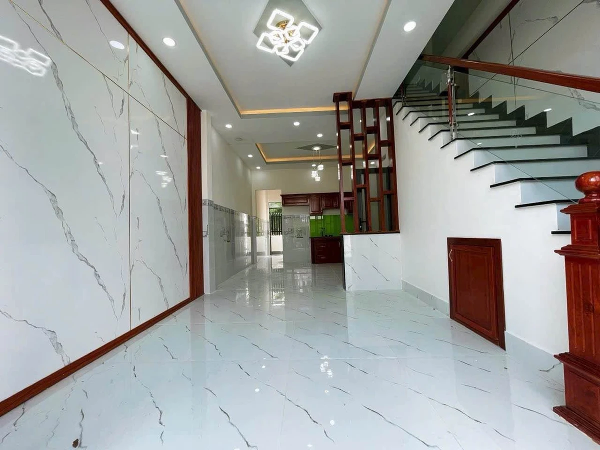 Nhà lầu 3PN/3WC 80m² giá 1tỷ8 Đức Hoà - Ảnh thu nhỏ 4