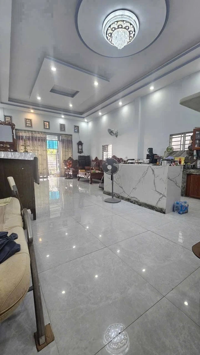 Bán nhà 3 phòng ngủ 190m² Phường Long Hương - Ảnh thu nhỏ 2