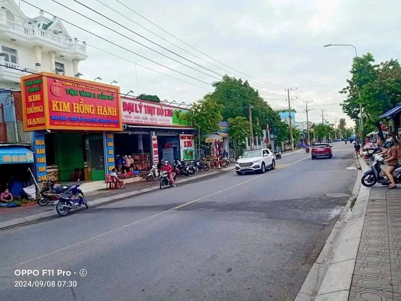 Bán lô đất mặt tiền Trần Hưng Đạo 1816m2, Đông Hòa, Dĩ An, Bình Dương, giá 64 tỷ