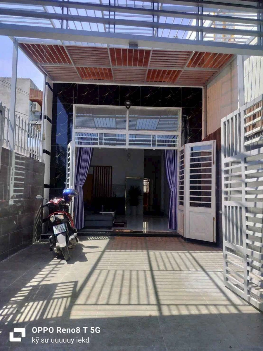 Bán nhà Dĩ An 93.7m2, 2PN, 4 tỷ - Ảnh 1