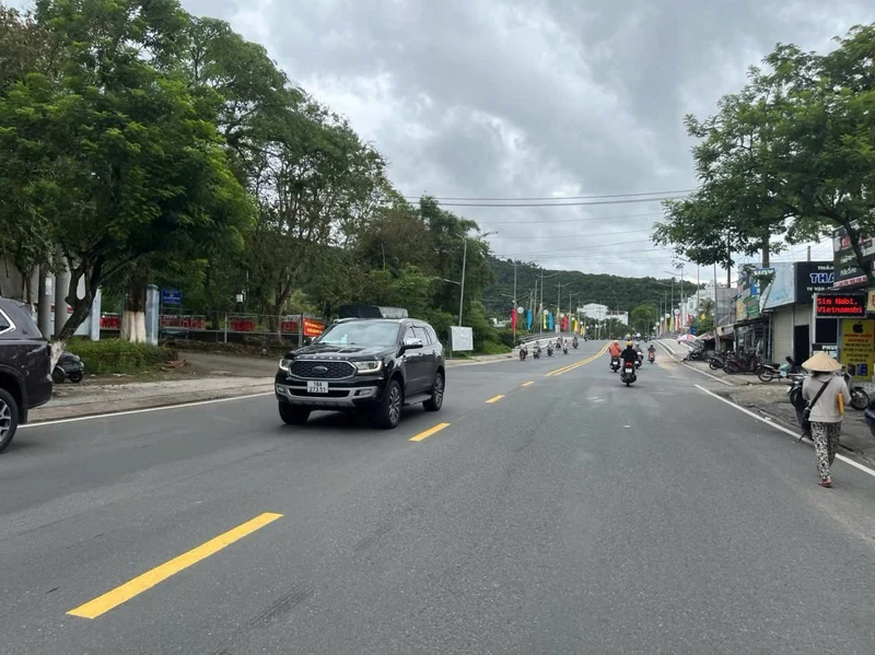Bán lô đất 300m² Dương Đông Phú Quốc giá 2 tỷ