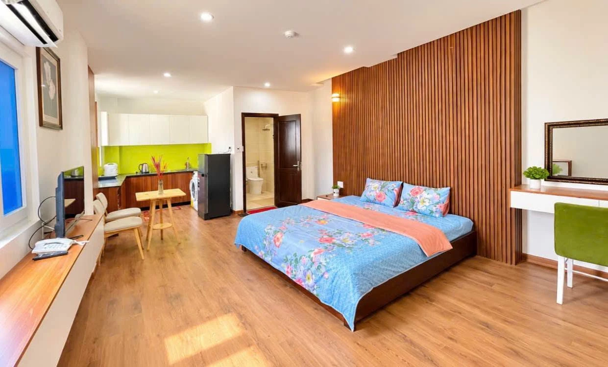 Bán khách sạn 5 tầng 94m² gần biển Đà Nẵng - Ảnh 1