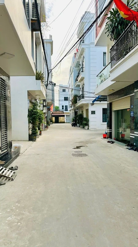 Bán nhà 3 tầng 54m2 ngõ 311 Đằng Hải, 3.55 tỷ