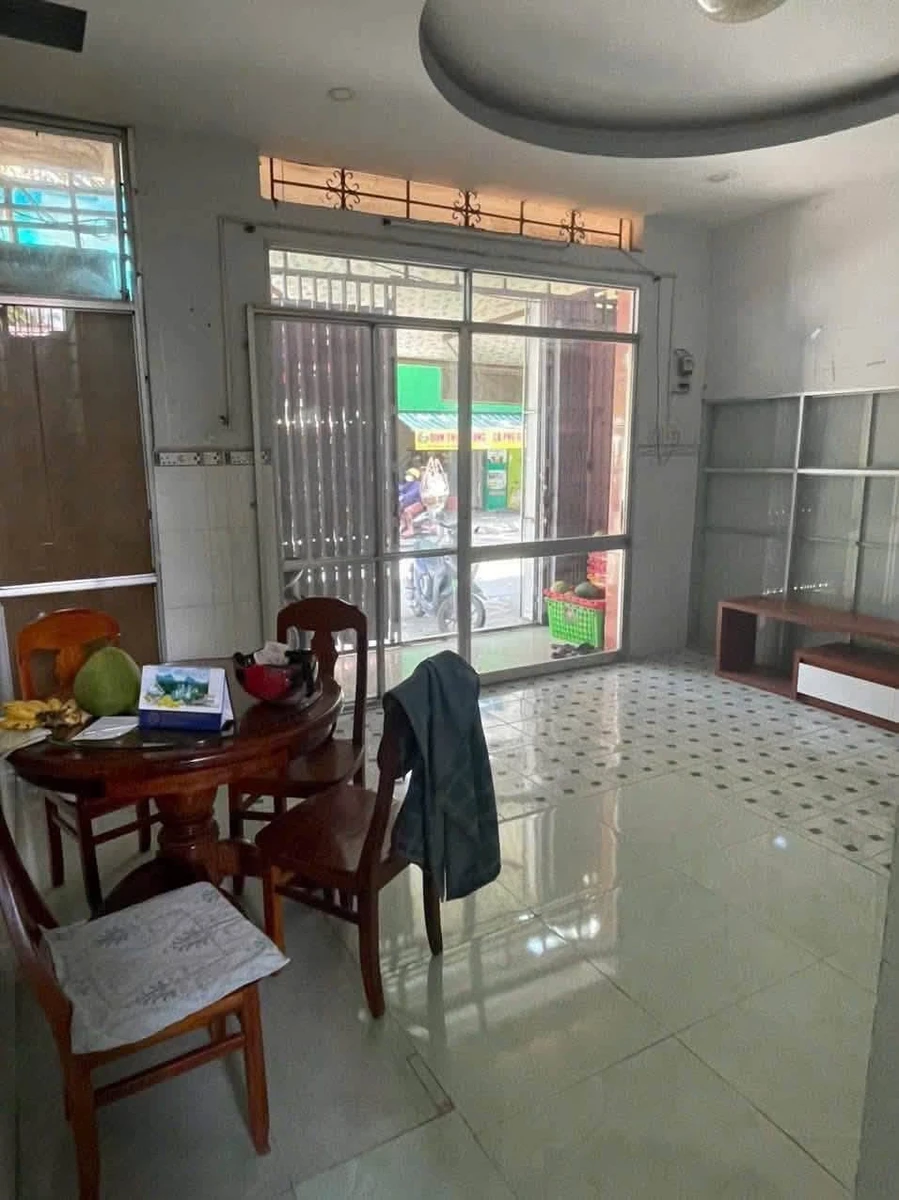 Cho thuê nhà mặt tiền 75m2, 2 phòng ngủ tại Nha Trang, 12tr/tháng - Ảnh thu nhỏ 2