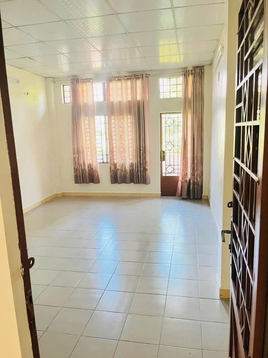 Cho thuê nhà nguyên căn 4x20 (80m²) 6PN/6WC Quận 10 - Ảnh thu nhỏ 4