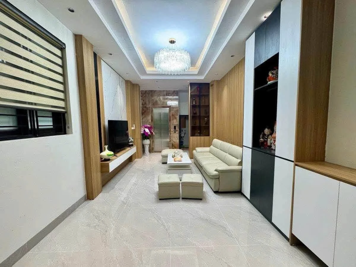 Bán nhà nguyên căn 6 tầng, 3 phòng ngủ, 34m2 Văn Miếu - Ảnh 1