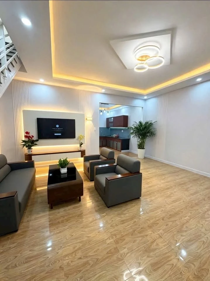 Nhà bán 2 tỷ 980 triệu, 5 phòng ngủ, 90m² Phường 7 Đà Lạt - Ảnh thu nhỏ 3