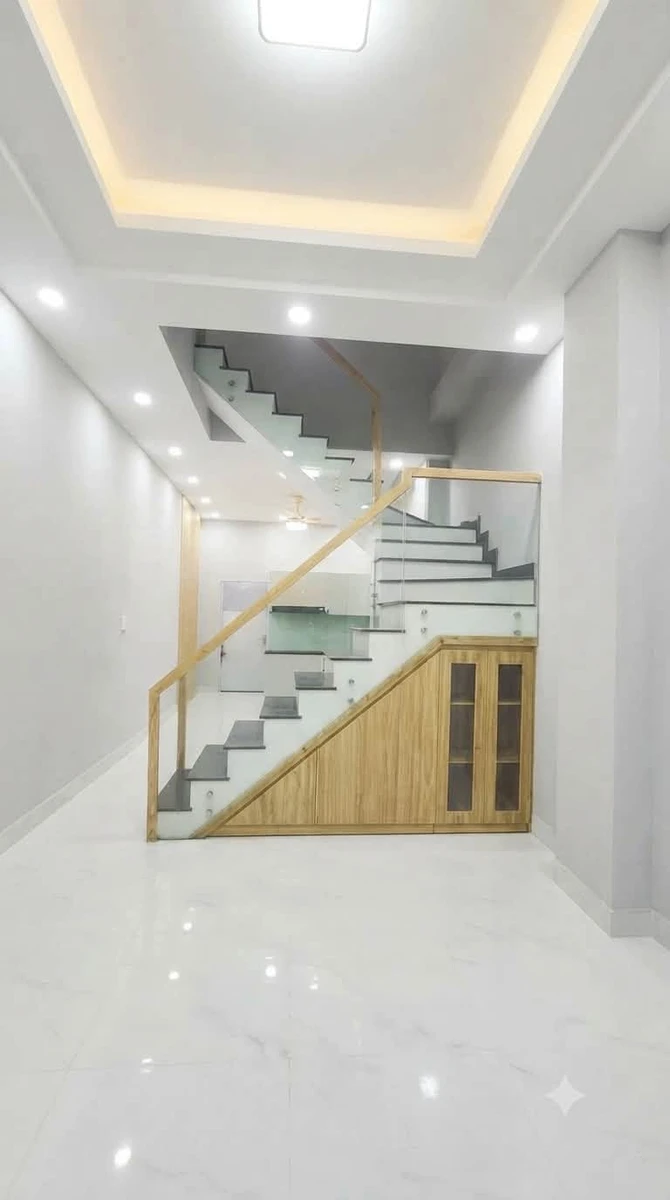 Bán nhà 3 tầng 60m² 4PN gần Âu Cơ, Lạc Long Quân, Đầm Sen, giá hơn 8 tỷ - Ảnh 1