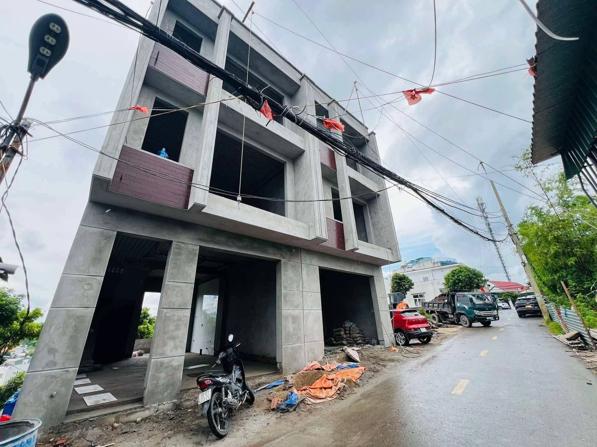 Bán nhà 3 tầng, 3 phòng ngủ, 60m2, đường Cao Thắng, Quận 1 - Ảnh thu nhỏ 3