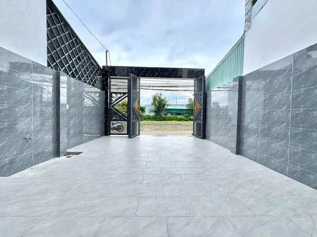 Bán nhà tân cổ điển mặt tiền 5x22m Tây Ninh 2,8 tỷ - Ảnh thu nhỏ 4
