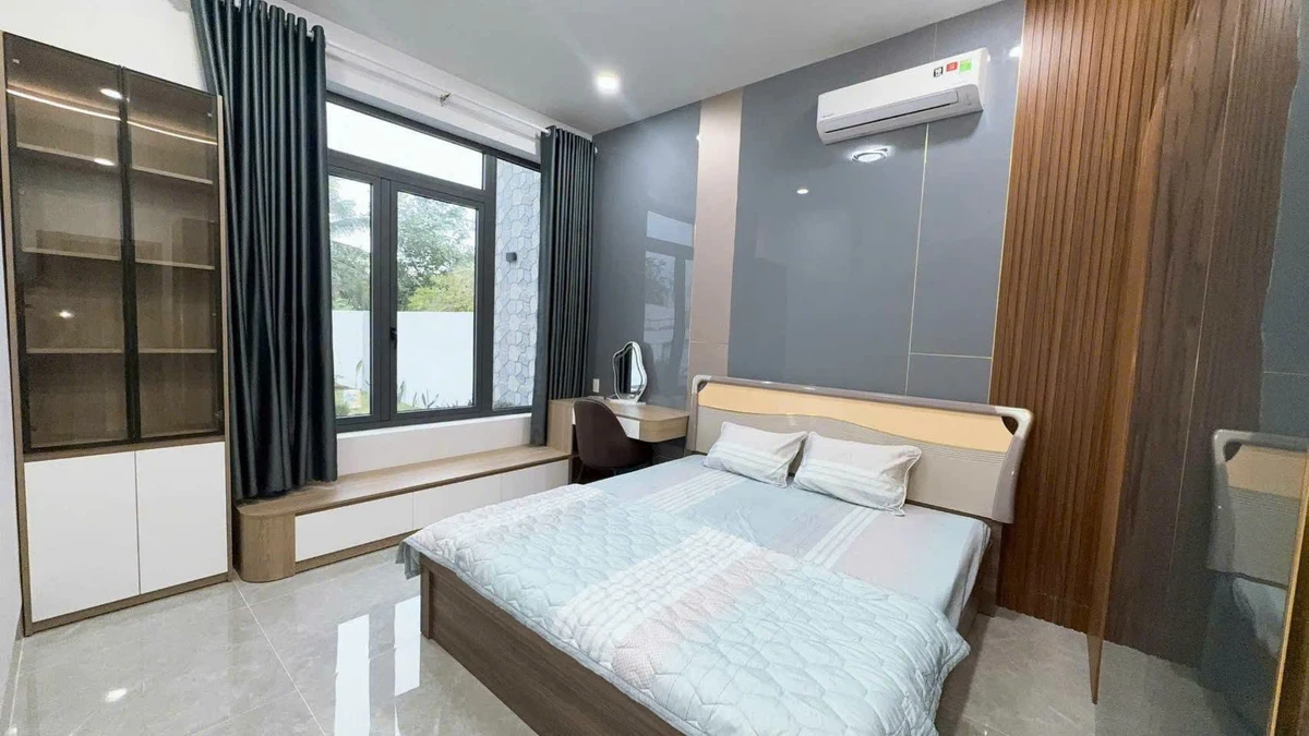 Bán nhà biệt thự sân vườn 365m2, 3PN 2WC, đầy đủ nội thất gần trường Cao Đẳng Bến Tre - Ảnh thu nhỏ 5