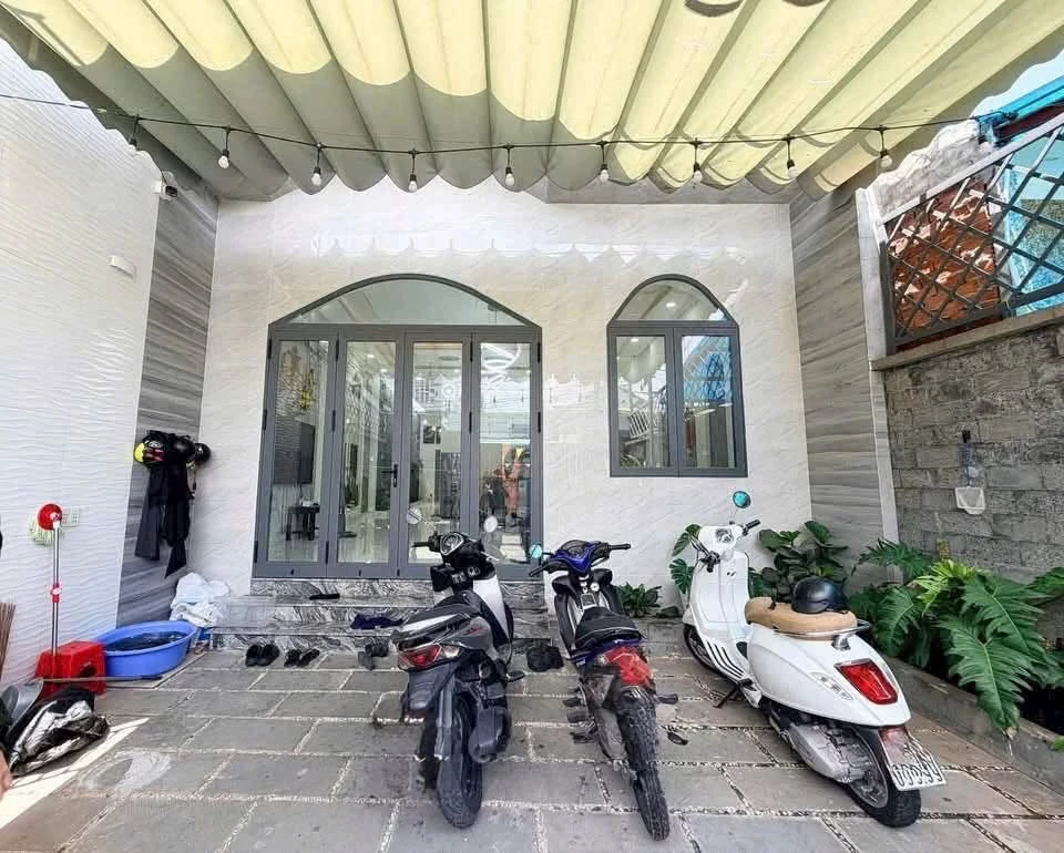 Bán nhà 3 phòng ngủ 182m² Long Bình, giá 3 tỷ 990 - Ảnh thu nhỏ 2