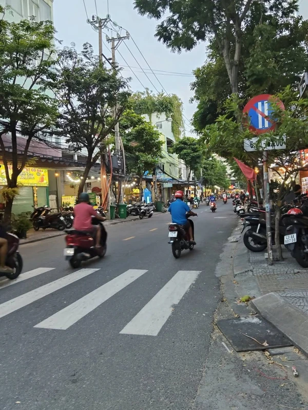 Bán tòa nhà 3 tầng 82m2 khu An Thượng gần biển Mỹ Khê, Đà Nẵng