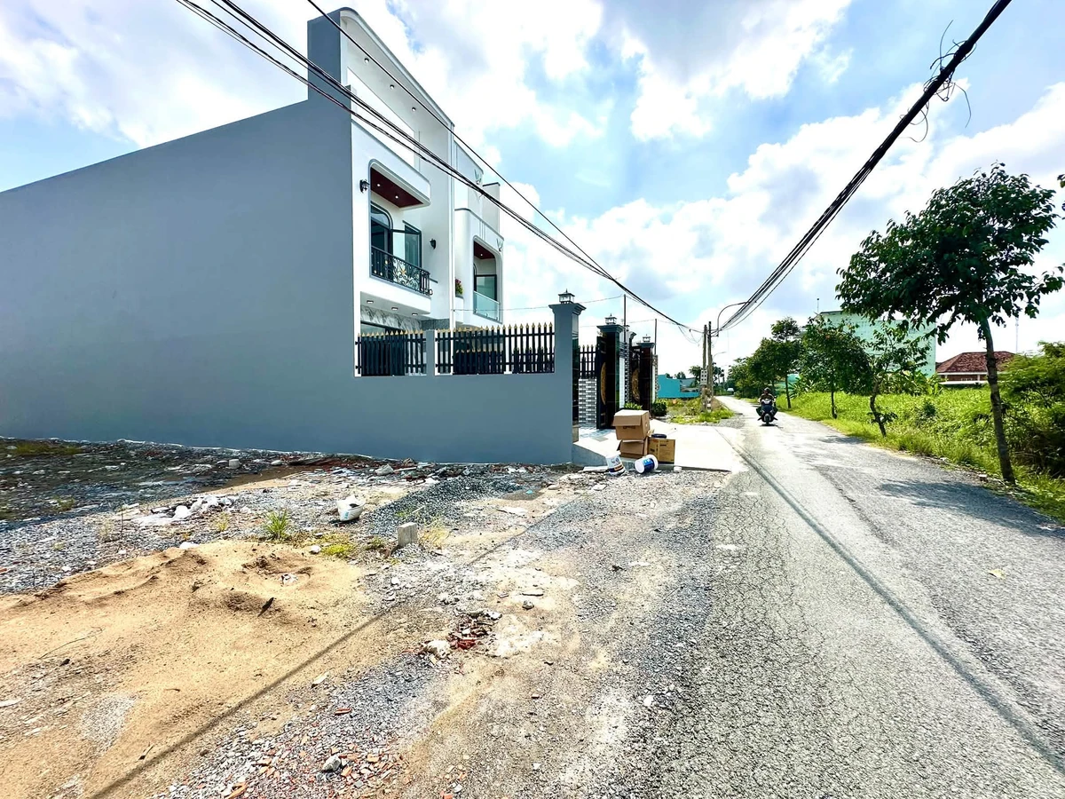 Bán nhà 1 trệt 1 lầu mặt tiền nhựa Mỹ Lộc - Phước Hậu, Cần Giuộc 5x27.7m giá 3,5 tỷ - Ảnh thu nhỏ 5
