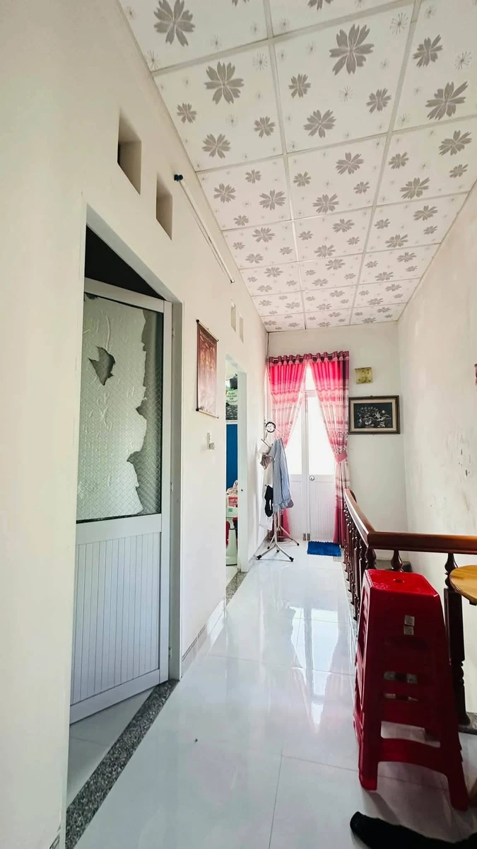 Bán nhà hẻm Lê Hồng Phong 47m² 2 tầng 2 PN giá 2,05 tỷ Quy Nhơn - Ảnh thu nhỏ 3
