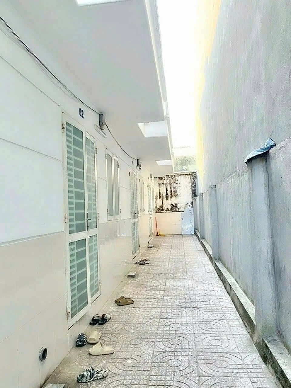 Cho thuê nhà liền kề 2 PN 60m² Phú Lợi, Bình Dương 5 triệu/tháng - Ảnh 1