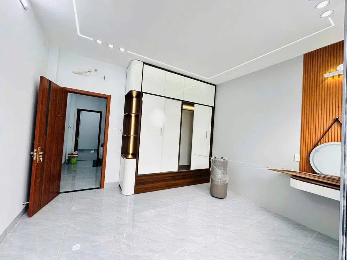 Bán nhà mặt tiền Lã Xuân Oai, Quận 9, 51.5m2, 5.9 tỷ - Ảnh thu nhỏ 4