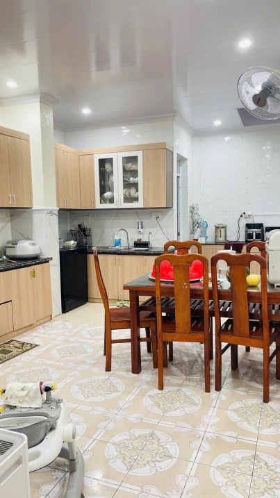 Bán nhà đẹp 3 tầng trung tâm TP Phủ Lý - Ảnh thu nhỏ 4