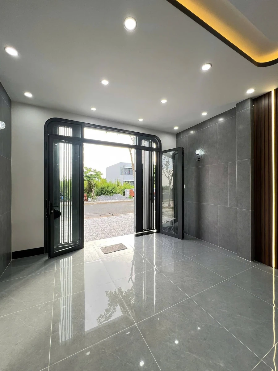 Bán nhà 1 trệt 1 lầu 90m2 Rạch Giá, Kiên Giang 3.5 tỷ - Ảnh thu nhỏ 4