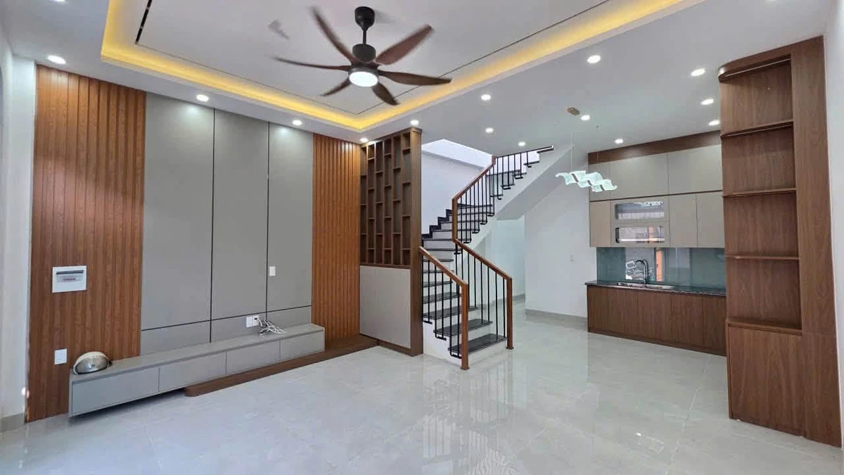 Bán nhà phố 71m² 3 phòng ngủ sân riêng Quỳnh Cư, Hải Phòng - Ảnh thu nhỏ 2
