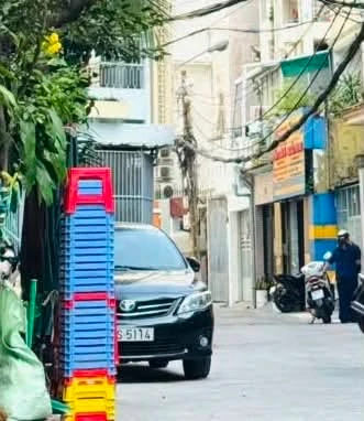 Bán nhà cấp 4 hẻm xe tải đường Bến Vân Đồn, Quận 4, đất 65m2 nở hậu - Ảnh thu nhỏ 2