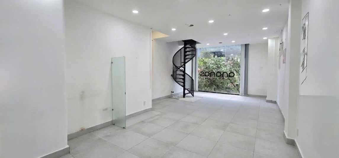 Cho thuê nguyên căn mặt tiền Q10, 36m2, 29 triệu/tháng - Ảnh thu nhỏ 3