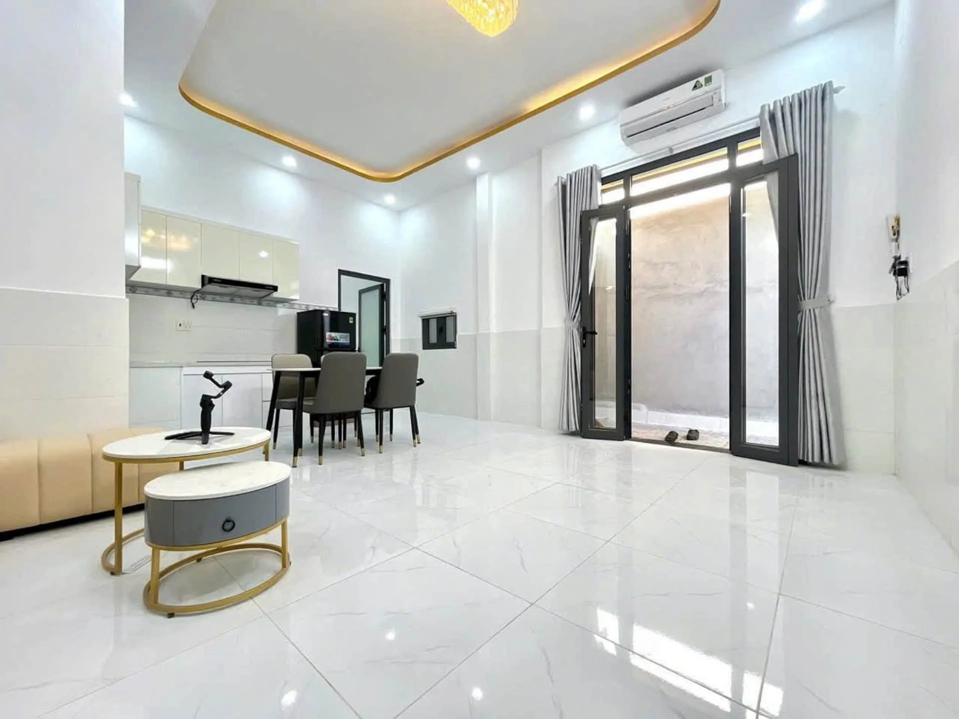 Bán nhà 1 phòng 42m² gồm full nội thất tại Huỳnh Tấn Phát - Ảnh 1