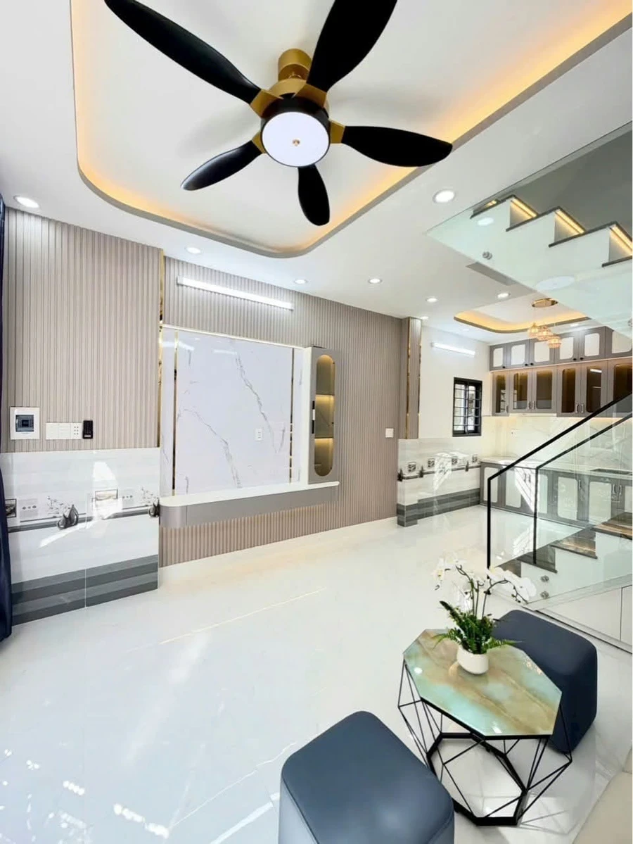 Bán nhà 3 tầng ngang 4m Huỳnh Tấn Phát Q7, 32m², 3,89 tỷ - Ảnh thu nhỏ 3