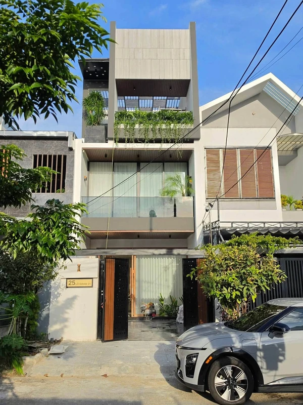 Nhà phố 115m2 xây mới 3 tầng tại Hòa Xuân, Đà Nẵng