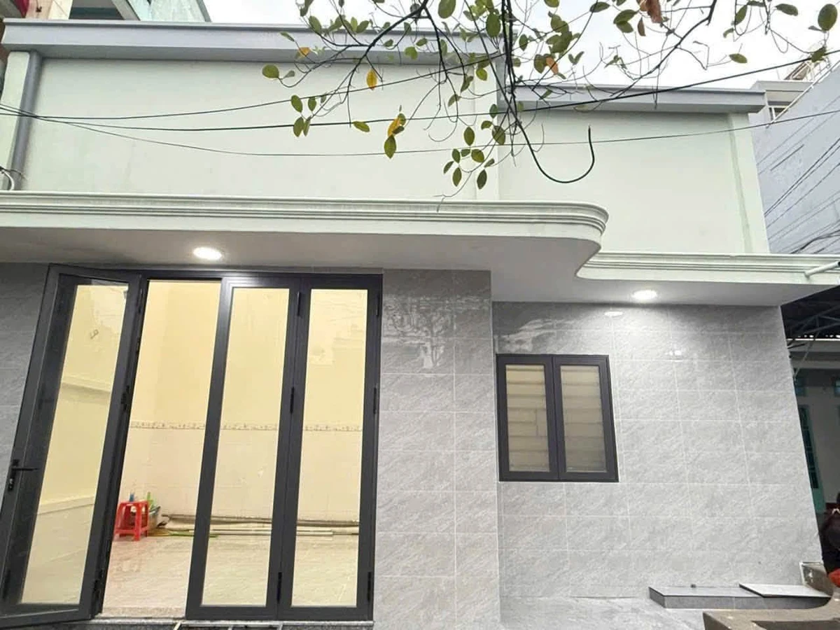 Bán nhà 2 tầng 61m² Đường 5 Linh Xuân Thủ Đức 4.5 tỷ - Ảnh 1