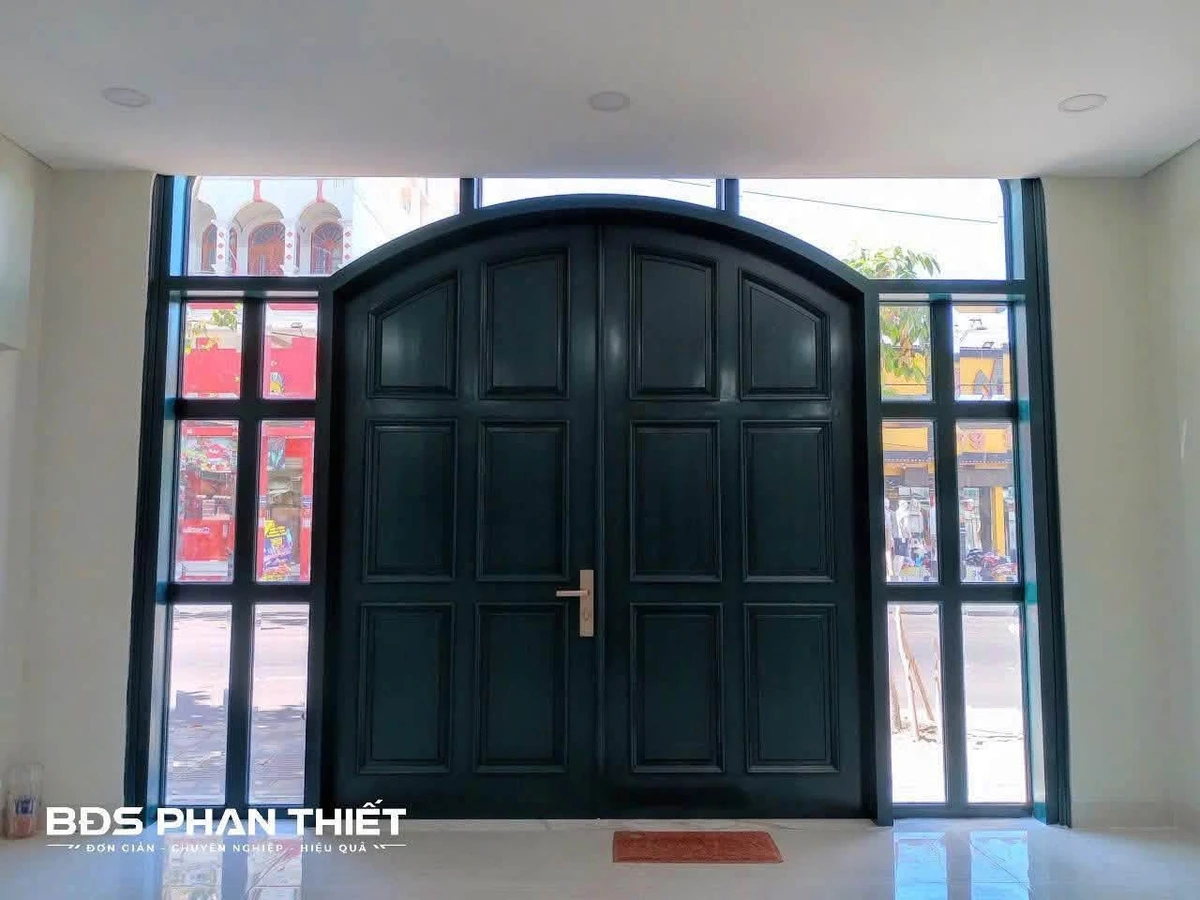 Bán nhà 1 trệt 3 lầu mặt tiền 90m², Phú Thủy - Ảnh thu nhỏ 2