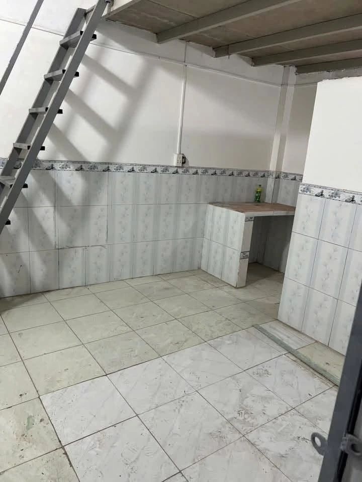 Bán nhà gác lửng 2PN 40m² Linh Trung Thủ Đức 1.2 tỷ - Ảnh thu nhỏ 3