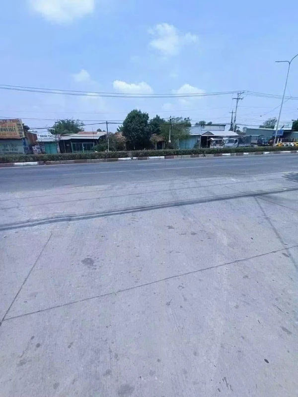 Cho thuê nhà xưởng 1800m2 Tân Uyên Bình Dương 100 triệu/tháng