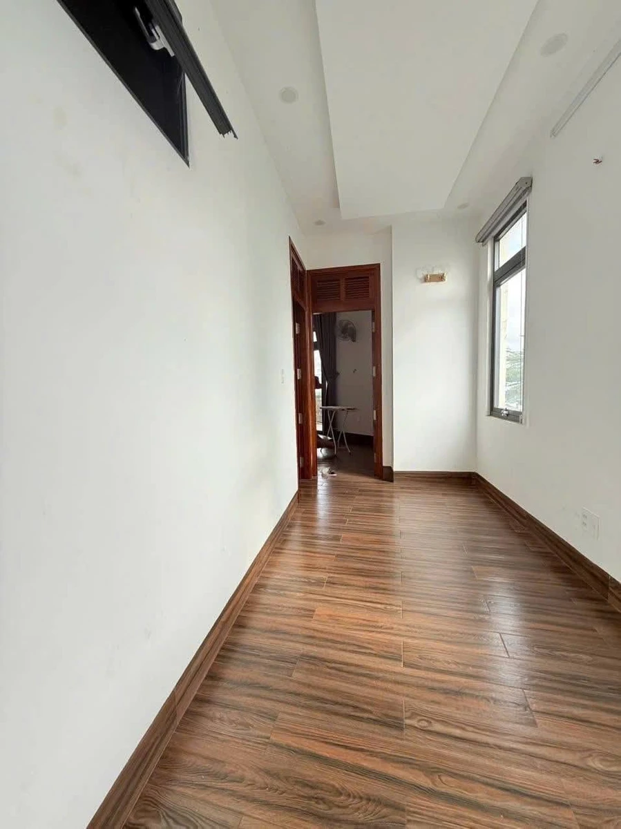 Cho thuê tòa nhà 5 tầng 350m² mặt tiền Lê Duẩn - Ảnh thu nhỏ 4