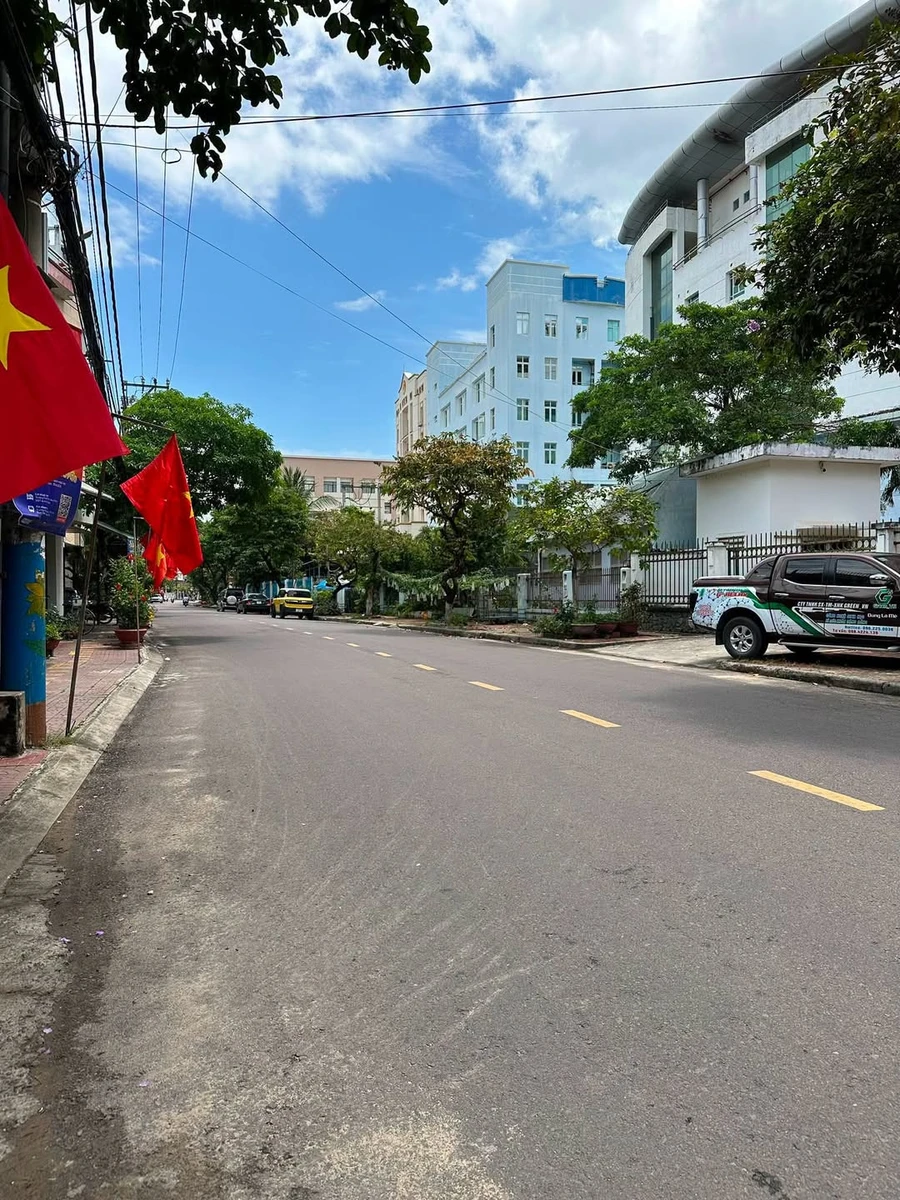 Nhà mặt tiền Diên Hồng, Quy Nhơn, 3PN, 81m², 8,2 tỷ - Ảnh 1