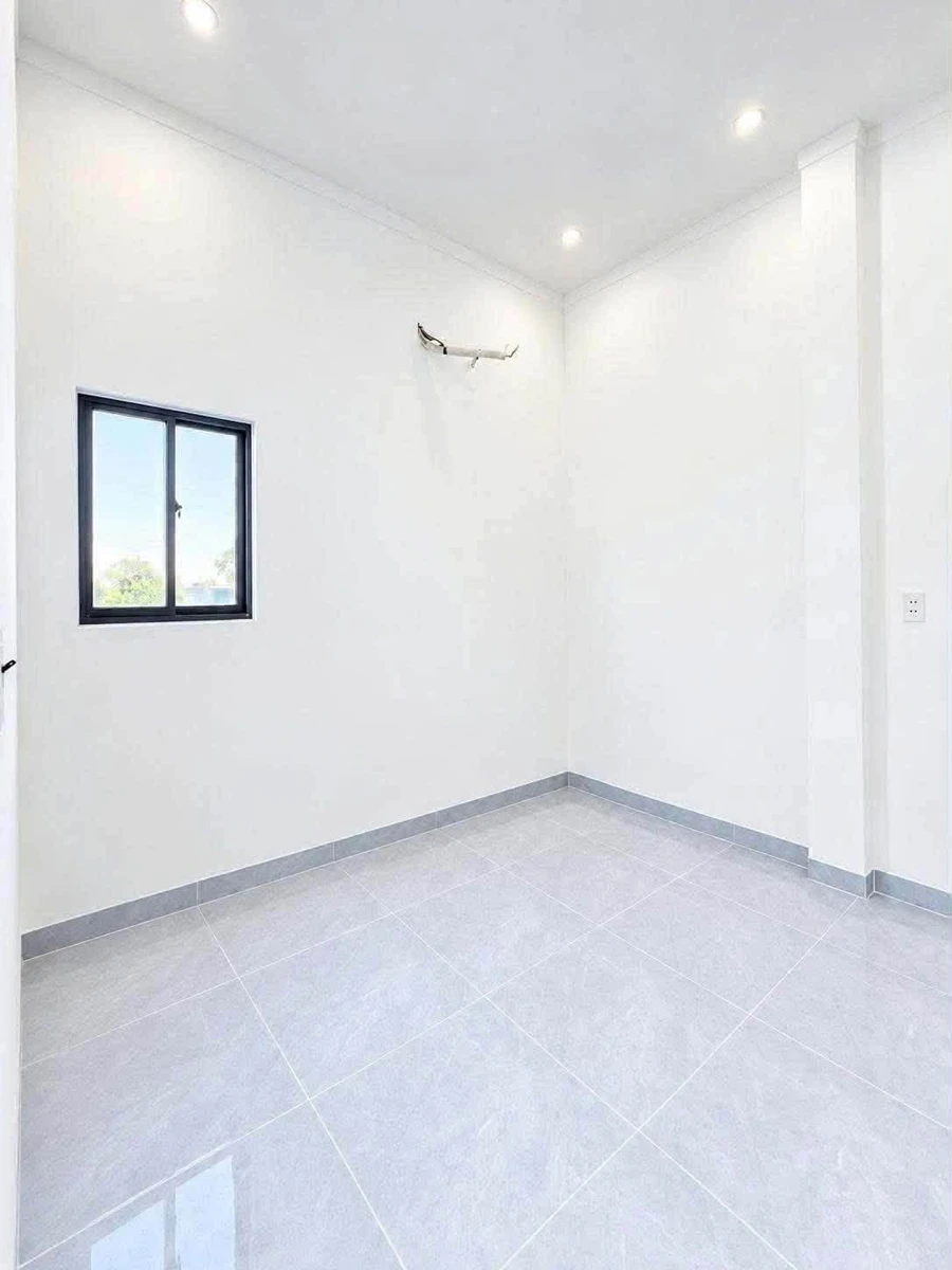 Bán nhà lầu 150m2 sổ riêng, 650 triệu Bình Tân - Ảnh thu nhỏ 3