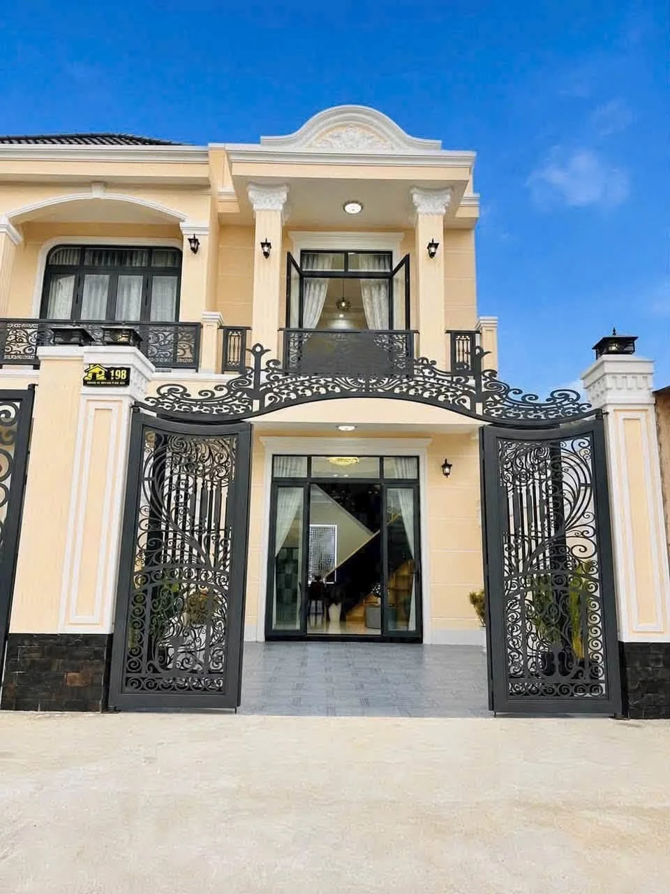 Bán nhà lầu 5x22.4m Nguyễn Văn Linh Tây Ninh 2.59 tỷ - Ảnh 1