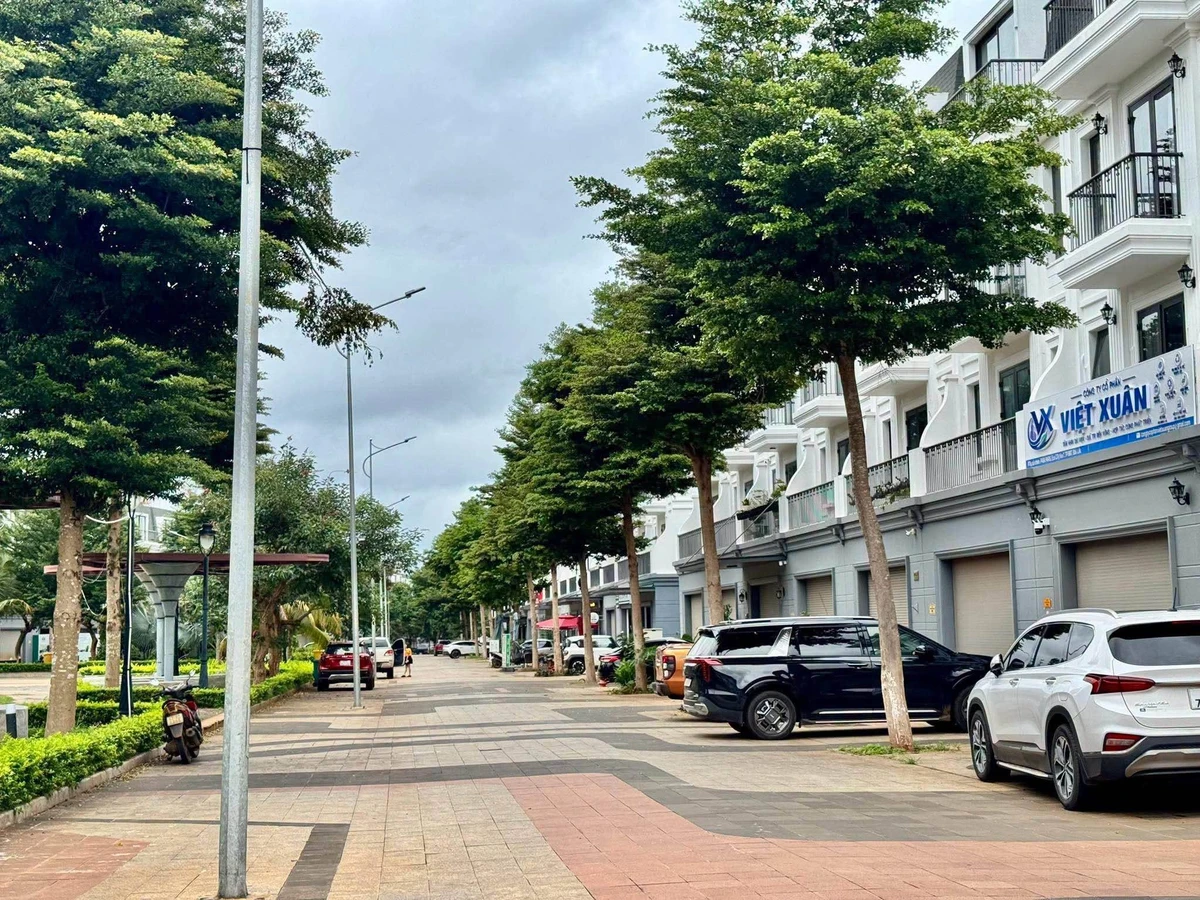 Bán nhà 4 tầng Eco City Premia 120m² gần 9 tỷ - Ảnh 1