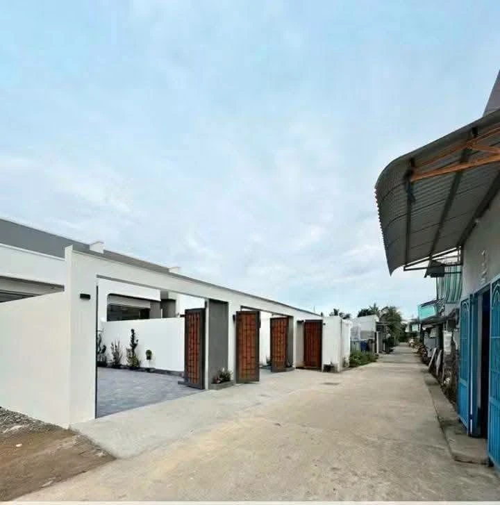 Bán dãy nhà trọ 22 phòng Sóc Trăng 700m² - 5.2 tỷ - Ảnh 1