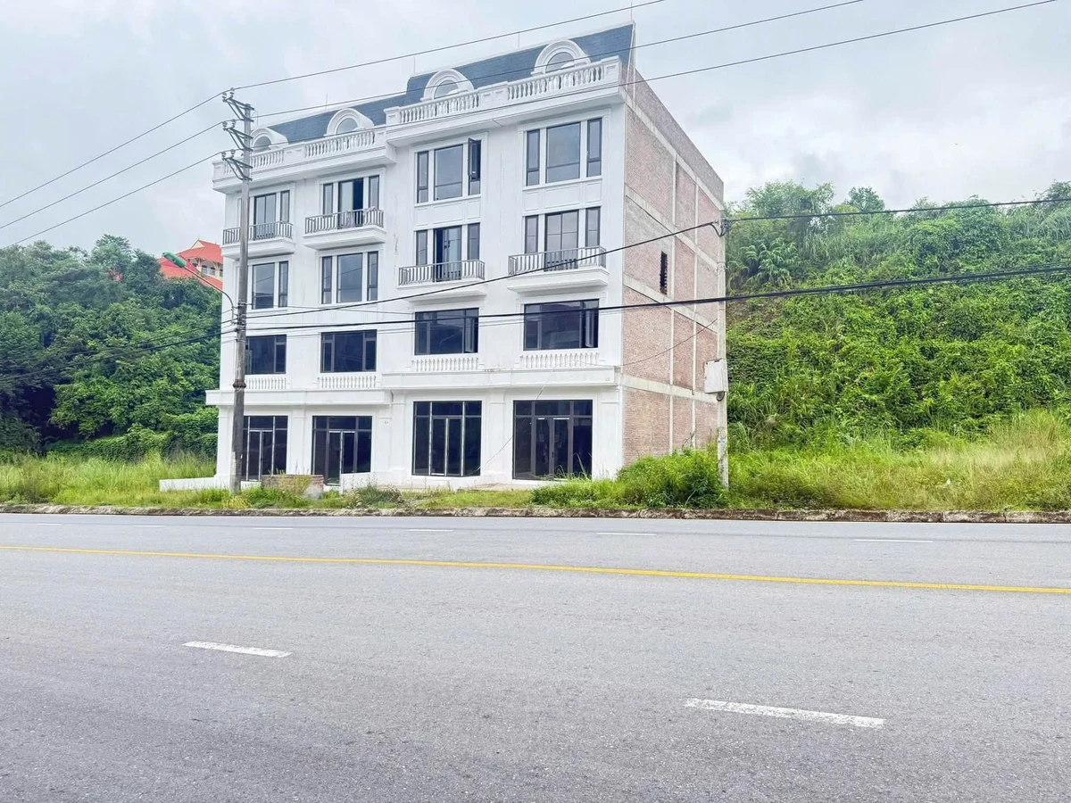 Nhà thô 4 tầng 100m² đường 19,5 Lào Cai 2 tỷ - Ảnh 1