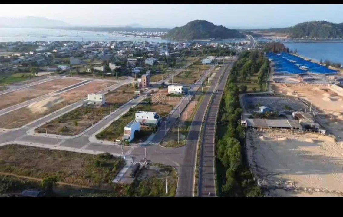 Bán đất ven biển Cát Khánh, Huyện Phù Cát. Diện tích 200m2, full thổ cư. Giá bán tốt - Ảnh 1