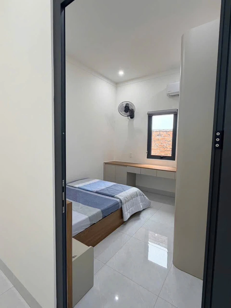 Bán nhà phố hiện đại 3PN, 50m2 gần Đại học Tây Nguyên, 2,55 tỷ - Ảnh thu nhỏ 2