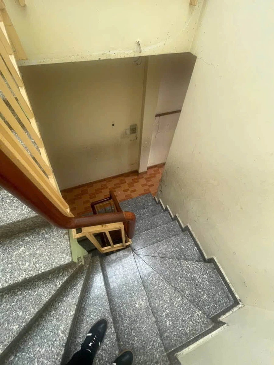 Bán nhà 1 trệt 3 lầu 6 phòng ngủ 595 Nguyễn Đình Chiểu, Phường 2, Quận 3 - Ảnh thu nhỏ 5