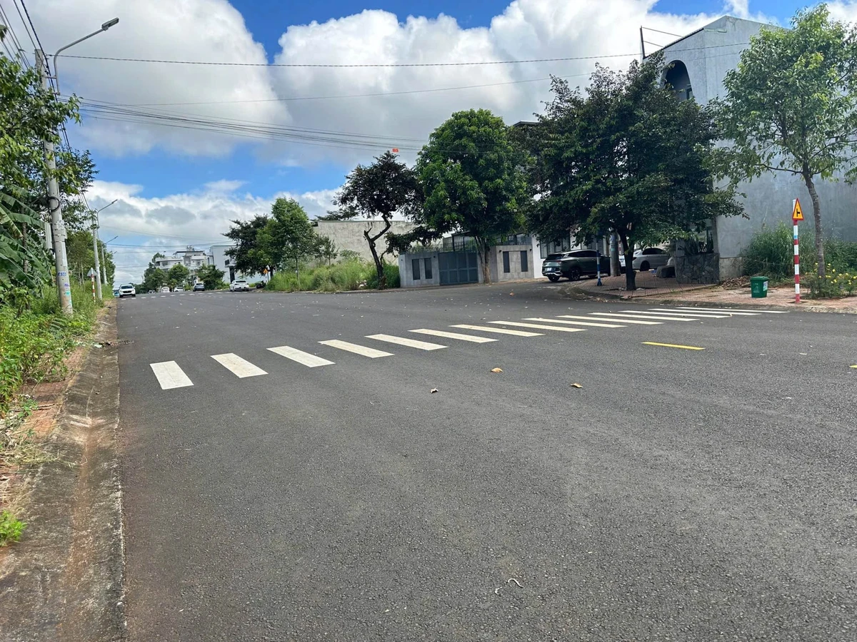 Bán đất mặt tiền 24m, 100m², Tân Phong, Buôn Ma Thuột - Ảnh thu nhỏ 4