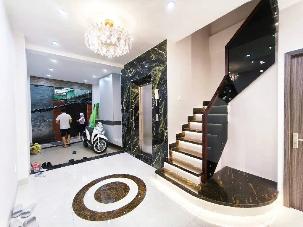 Bán nhà 7 tầng thang máy 40m² sát Hồ Ba Mẫu, Lê Duẩn 10.7 tỷ - Ảnh 1
