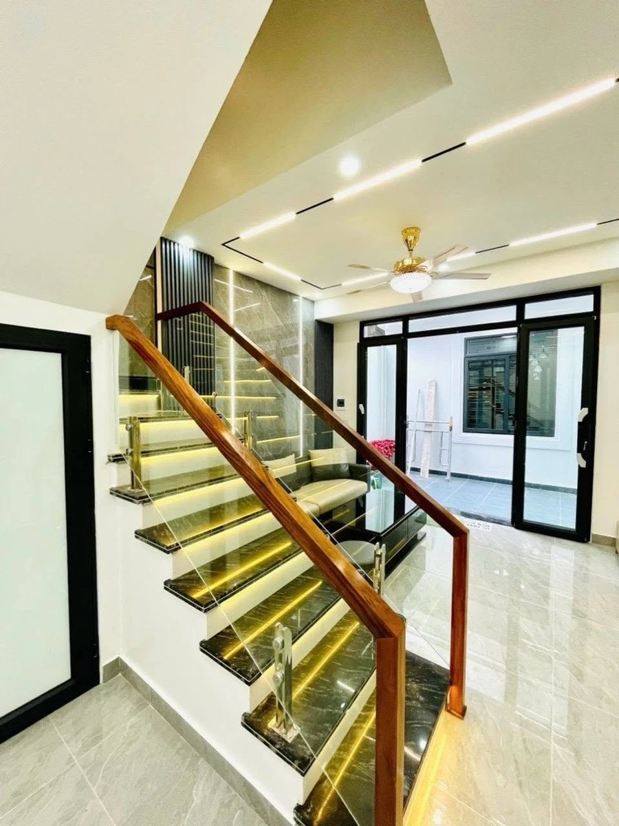 Bán nhà 58m2 3PN tặng nội thất, sân để ô tô, đường Tôn Đức Thắng, Hải Phòng - Ảnh thu nhỏ 2