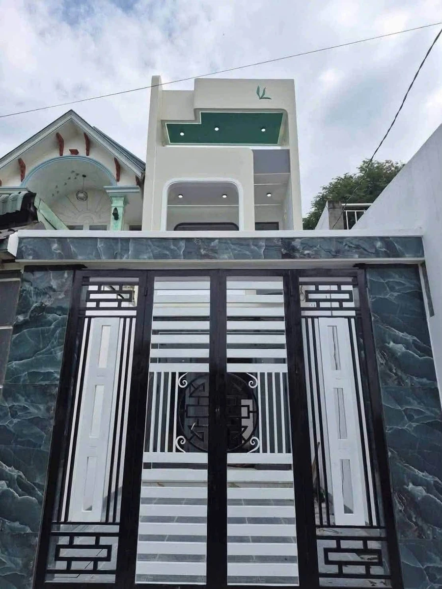 Bán nhà sổ đỏ 4x23m, 3PN, gần Ngã Tư Miễu Ông Cù, phường Tân Khánh, giá 3,65 tỷ - Ảnh 1